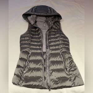 Lululemon Women's Gray Puffer Vest size 8
